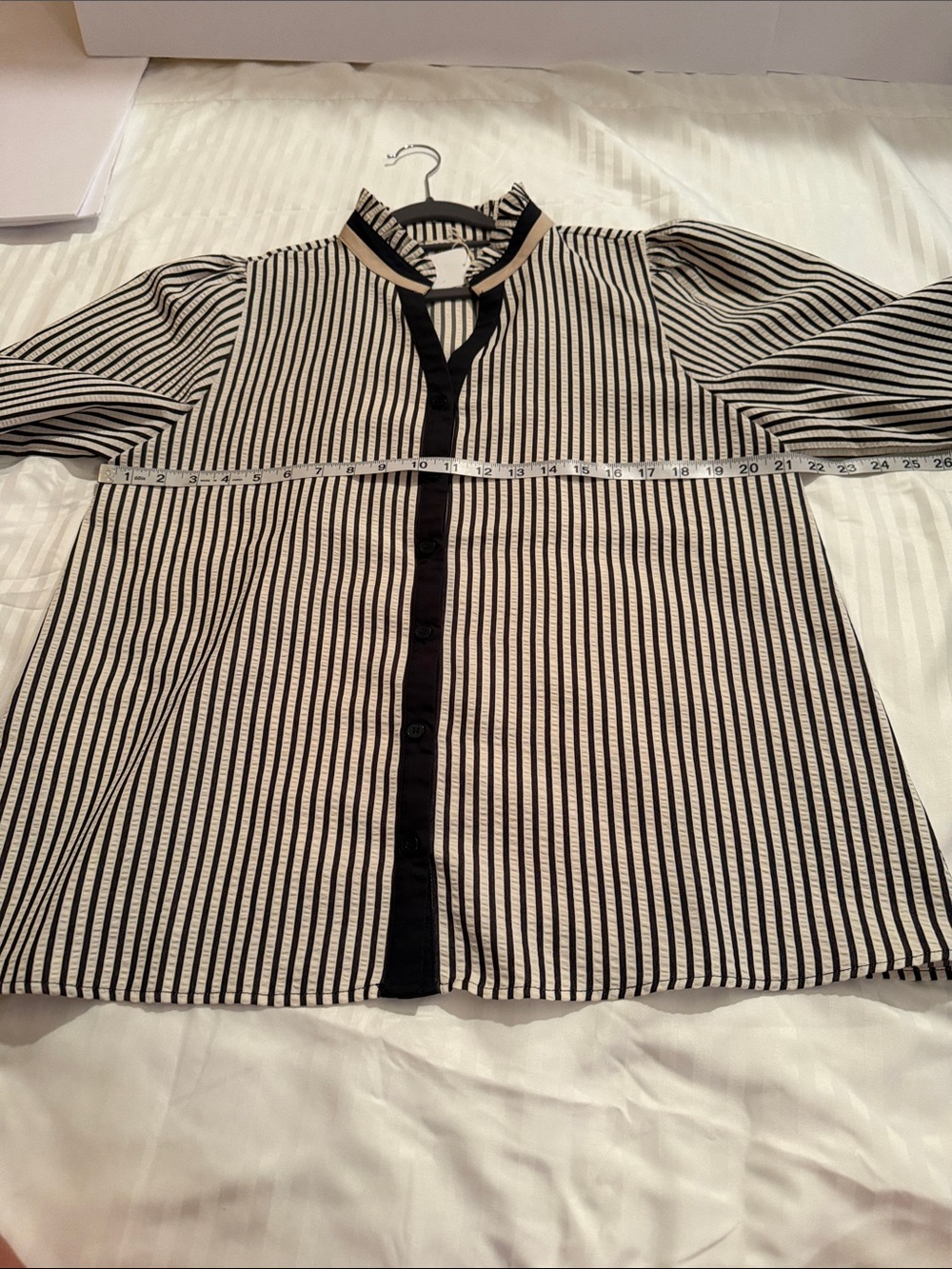JODIFL Black & White Striped Long-Sleeve Dress Shirt - Picture 9 of 16